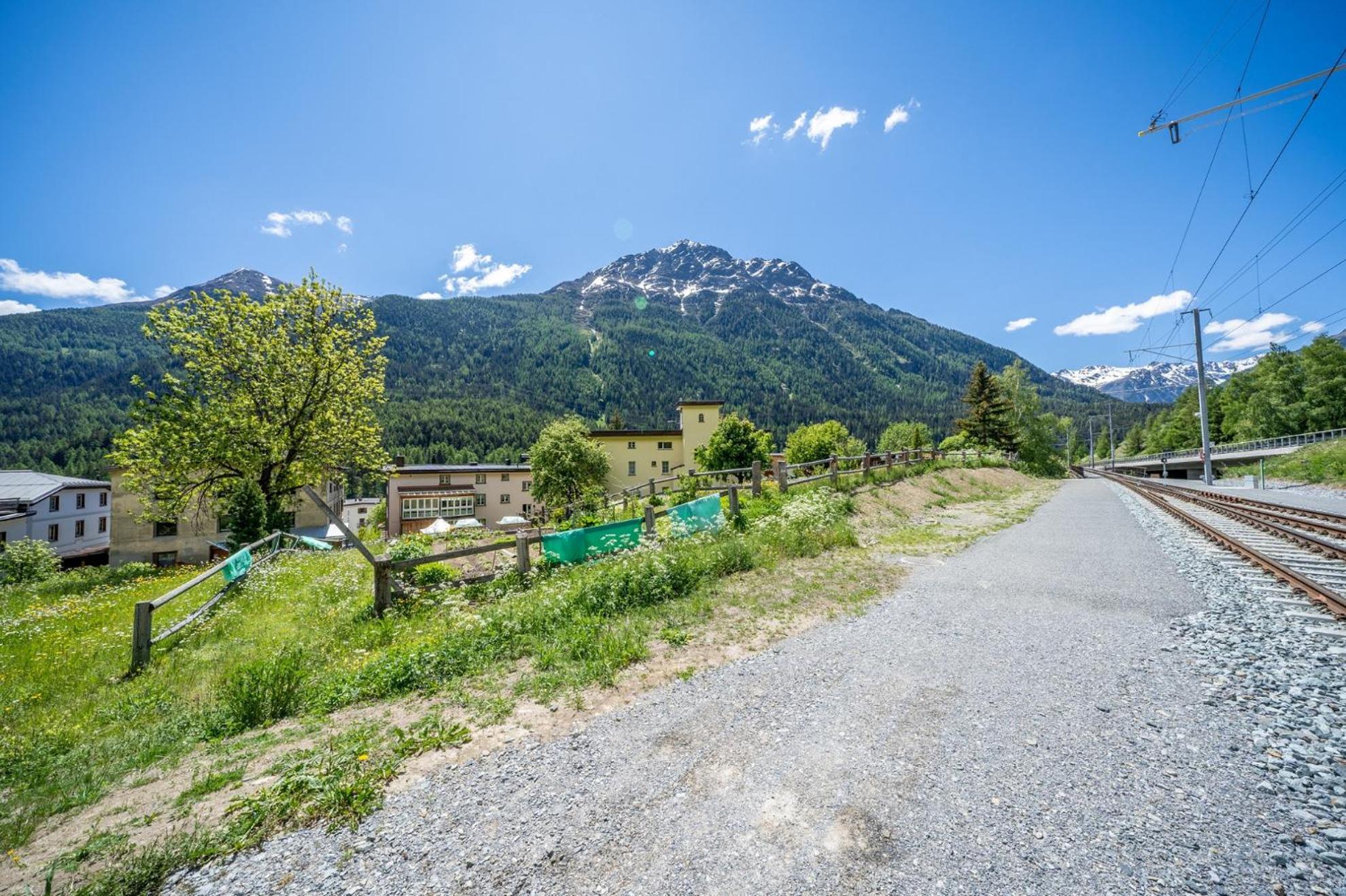 Apartamento Chasa Plazza Gronda Lavin Exterior foto