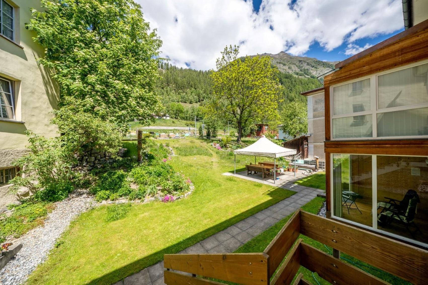 Apartamento Chasa Plazza Gronda Lavin Exterior foto