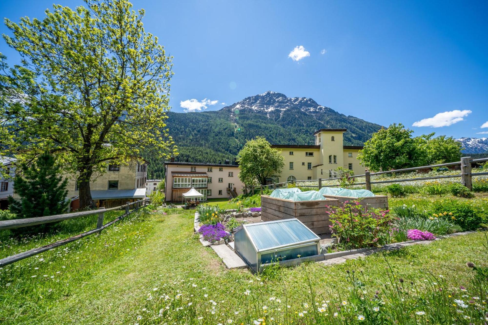 Apartamento Chasa Plazza Gronda Lavin Exterior foto